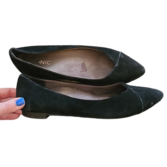 Vionic Caballo black suede point toe flats sz 8.5 SH168 - Picture 1 of 6